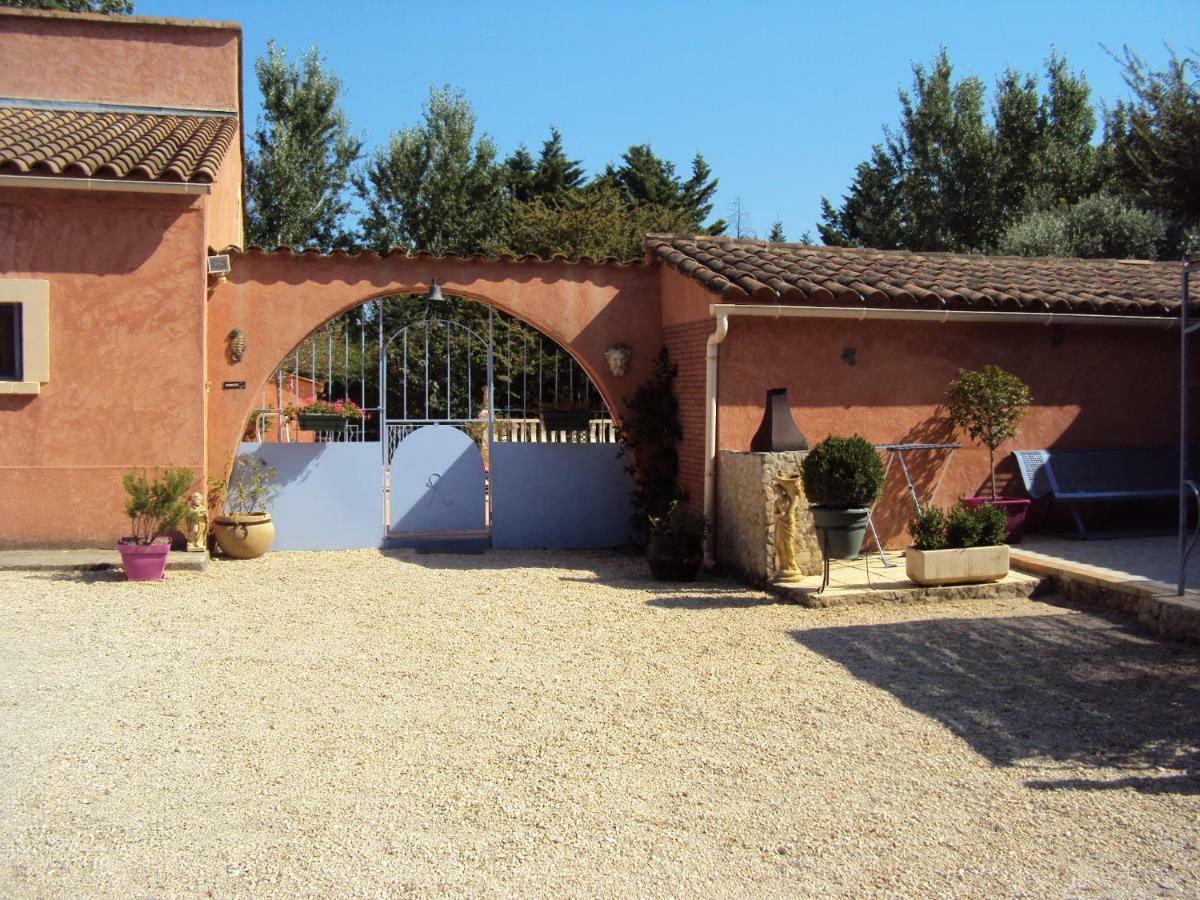 Hotel La Douloire Pernes-les-Fontaines Exterior foto